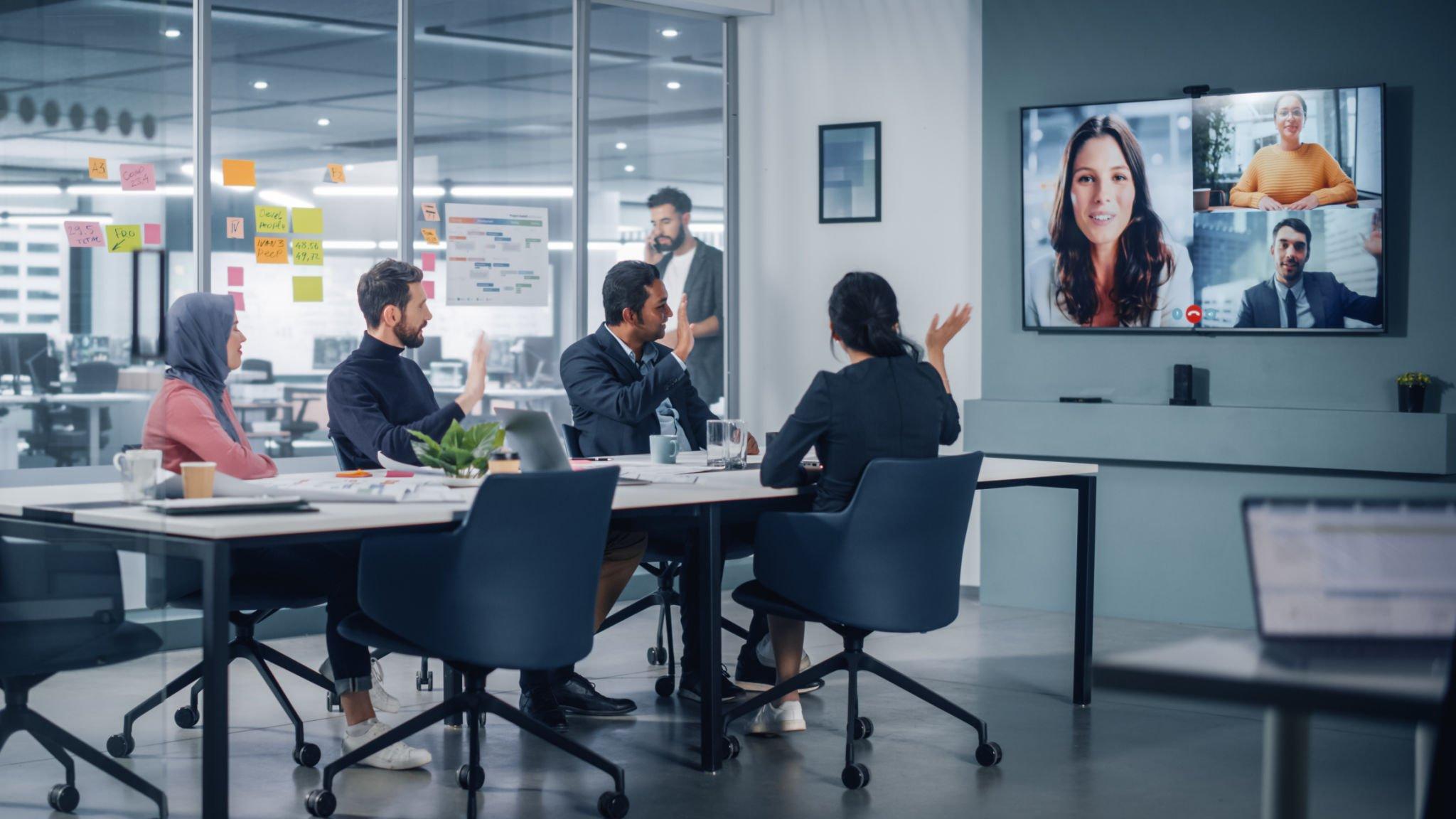 How To Manage A Hybrid Conference Project Like A Pro